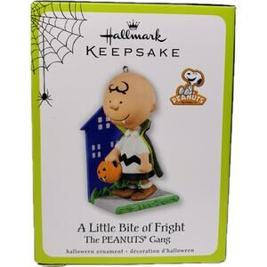 Hallmark A LITTLE BITE OF FRIGHT Keepsake Ornament Charlie Brown 2011